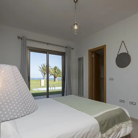 Caleta Beach & Golf Vila *