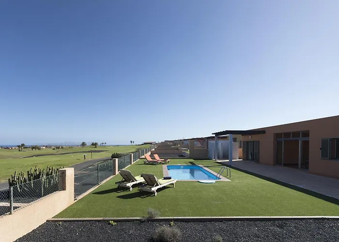 Caleta Beach & Golf וילה