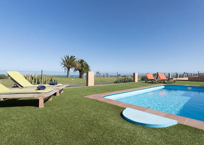 וילה Caleta Beach & Golf