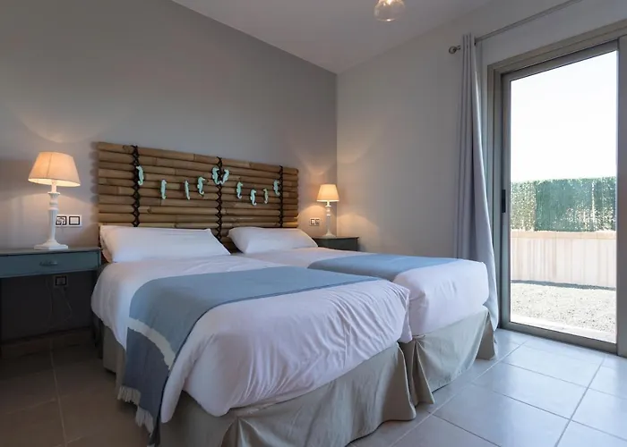 Caleta Beach & Golf 科斯塔德安提瓜